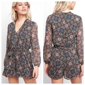 BB Dakota Lucy Printed Romper size S